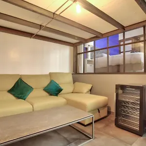 Appartement Luxurious 2 Bedrooms Le Marais Nazareth Free Netflix, Paris